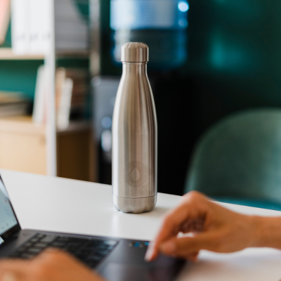 Bouteille réutilisable au travail