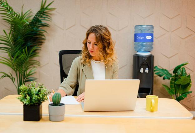 fontaines a eau de bureau